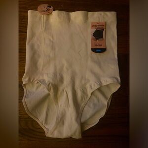 Shapemint high waisted panty size XL/2XL-NWT